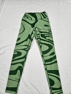 Cosmopolitan Mint and Forest Green Performance Leggings